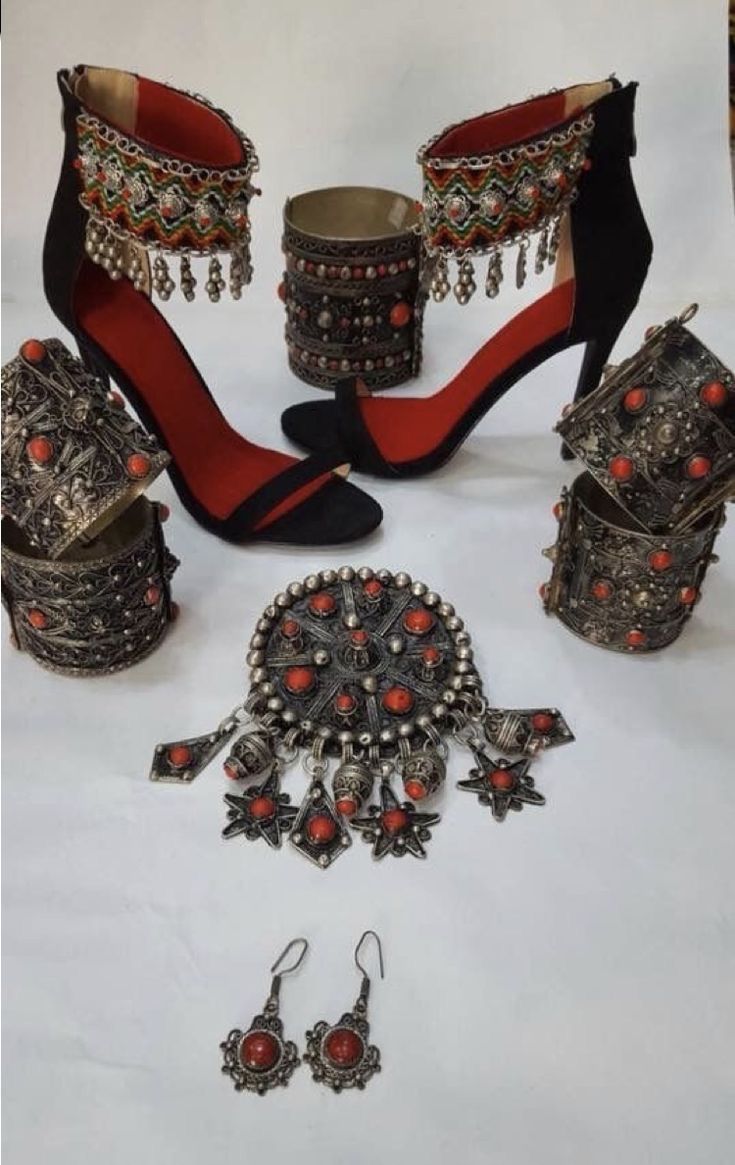 Foot wearings